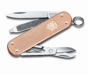 ויקטורינוקס אולר קלאסי אלוקס אפרסק פראי Victorinox Classic Pocket Knife in Bold, Vivid Colors 0.6221.202G