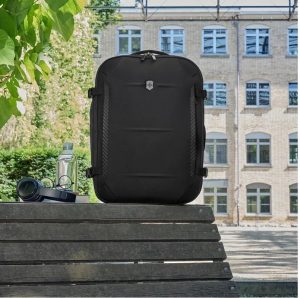 Victorinox תיק גב מחשב Crosslight Boarding Bag נייד נישא לפטופ 15′ ויקטורינוקס 612423