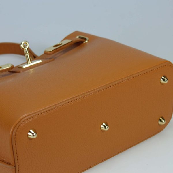 ⁦תיק כתף מעור איטלקי מיוצר באיטליה Mela D'oro Italian Leather Shoulder Bag Made in Italy⁩ – תמונה ⁦5⁩