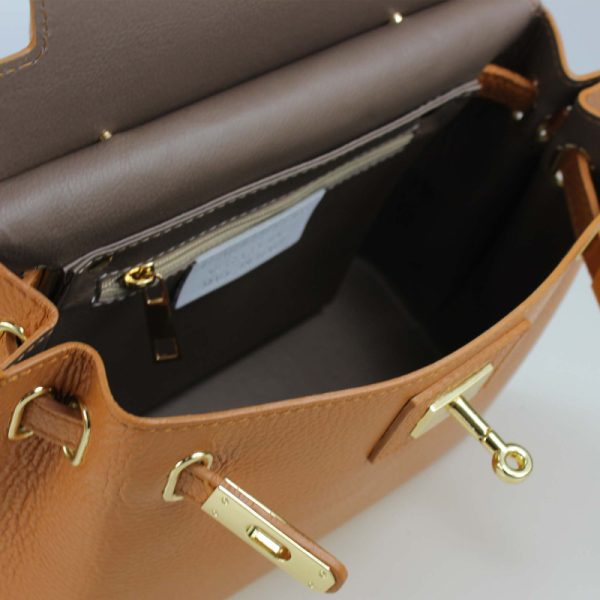 ⁦תיק כתף מעור איטלקי מיוצר באיטליה Mela D'oro Italian Leather Shoulder Bag Made in Italy⁩ – תמונה ⁦6⁩