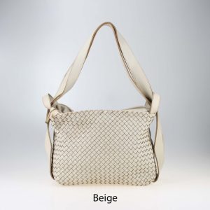 אקווילה תיק עור משובץ רצועת כתף ותיק גב בז' מיוצר באיטליה מעור וורה פלא Beige