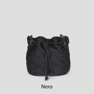 אקווילה תיק עור משובץ רצועת כתף שחור מיוצר באיטליה מעור וורה פלא Nero