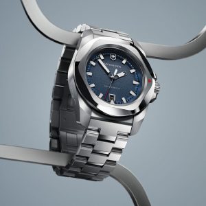 ויקטורינוקס שוויץ Victorinox שעון I.N.O.X QUARTZ רצועת מתכת לוח כחול 41 מ מ | מקט: 242031