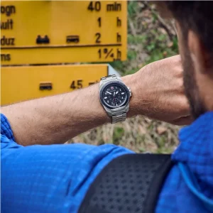 ויקטורינוקס שוויץ Victorinox שעון Journey 1884 רצועת מתכת לוח כחול 43 מ מ | מקט: 241978